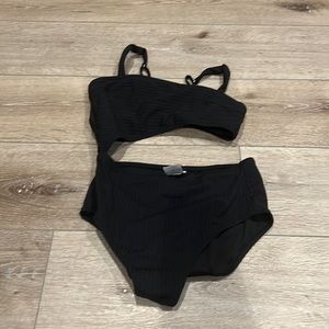 Target, small, black, one piece with cut out